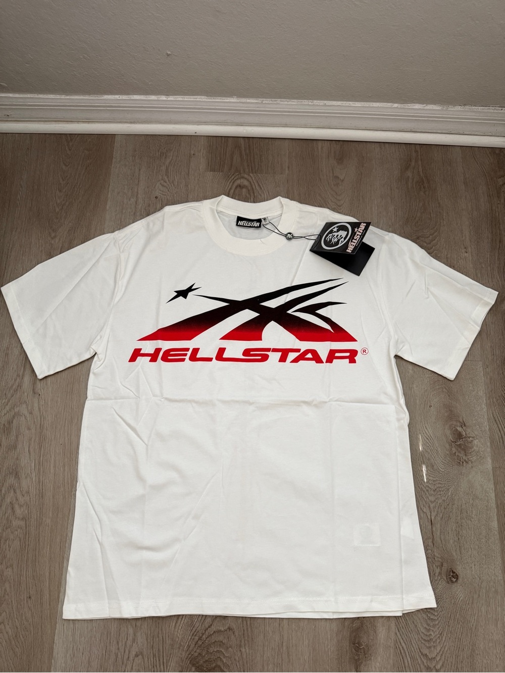 HELLSTAR Men’s White Short Sleeve Logo Tee